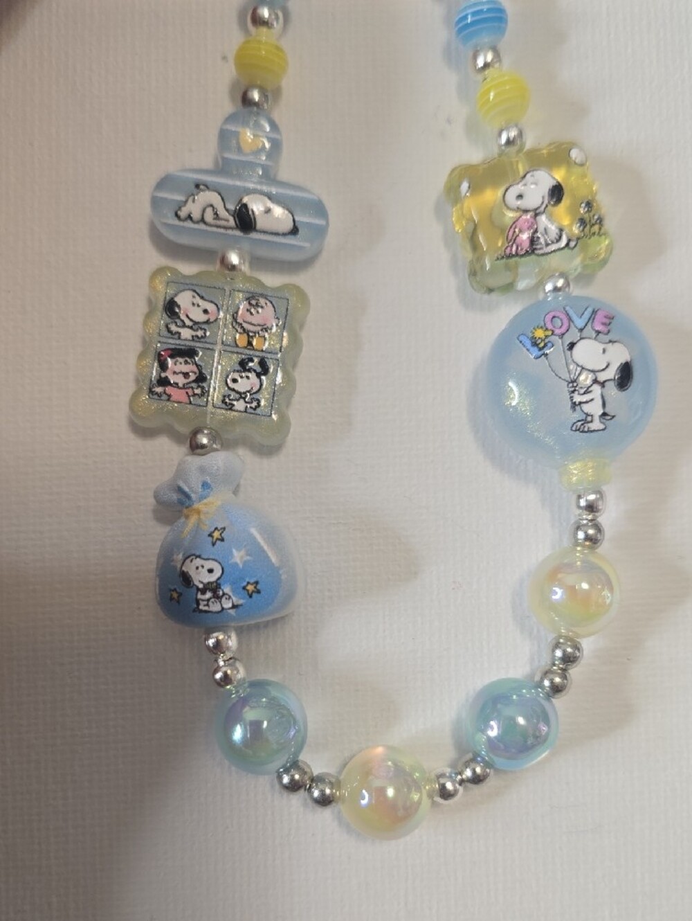 Handmade Peanuts Snoopy Pastel Blue Yellow Beaded Bag Charm Keychain - Picture 4 of 4